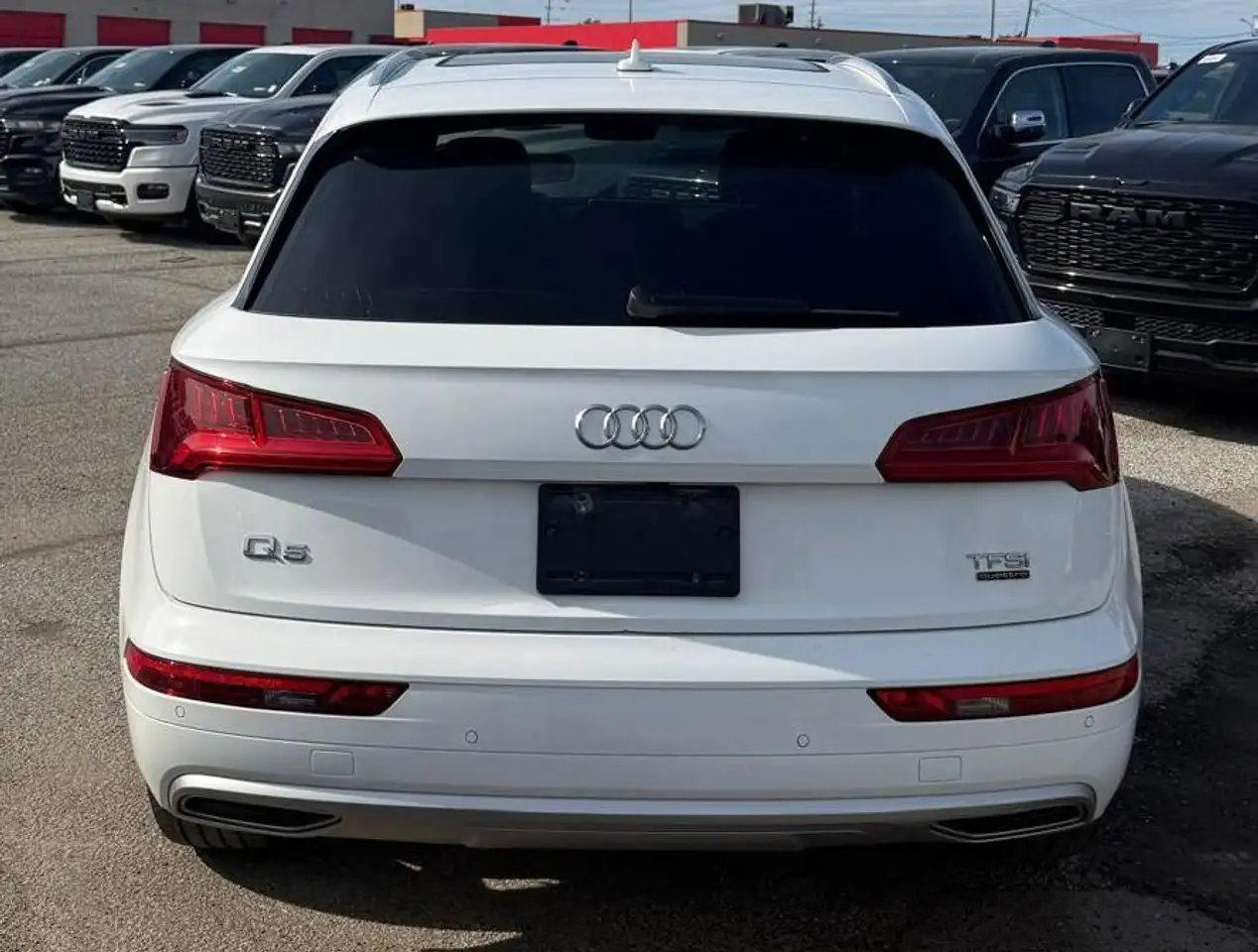 Audi Q5 снимка Audi Q5
