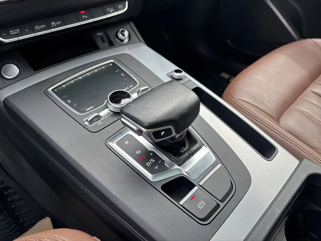 Audi Q5 снимка Audi Q5