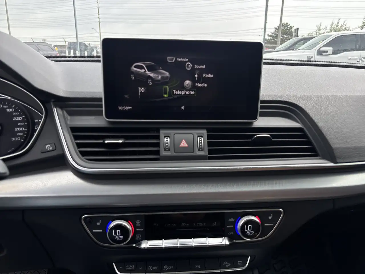 Audi Q5 снимка Audi Q5