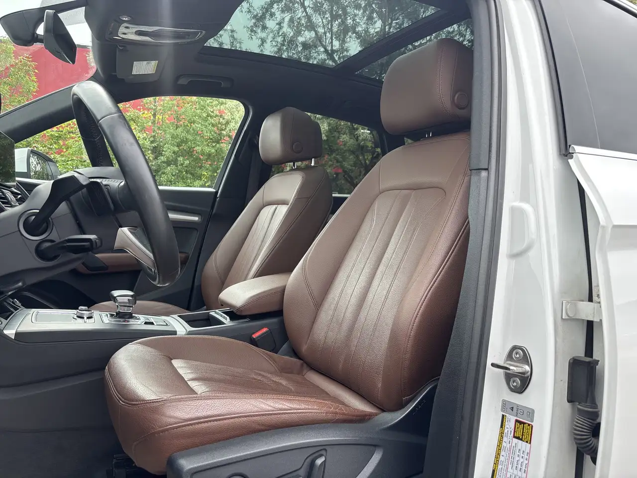 Audi Q5 снимка Audi Q5