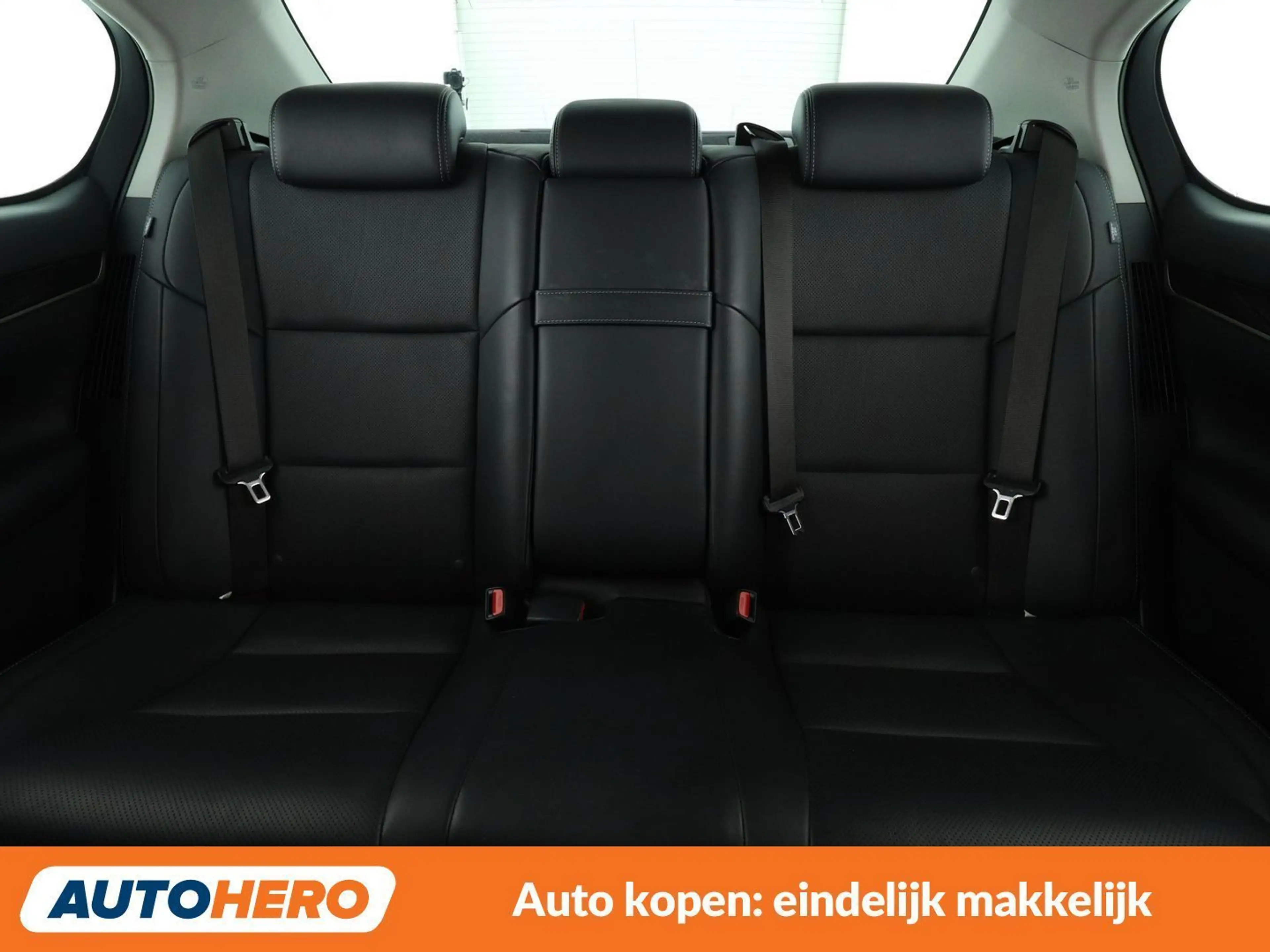 Lexus GS 300 GS 300h Luxe — photo 15