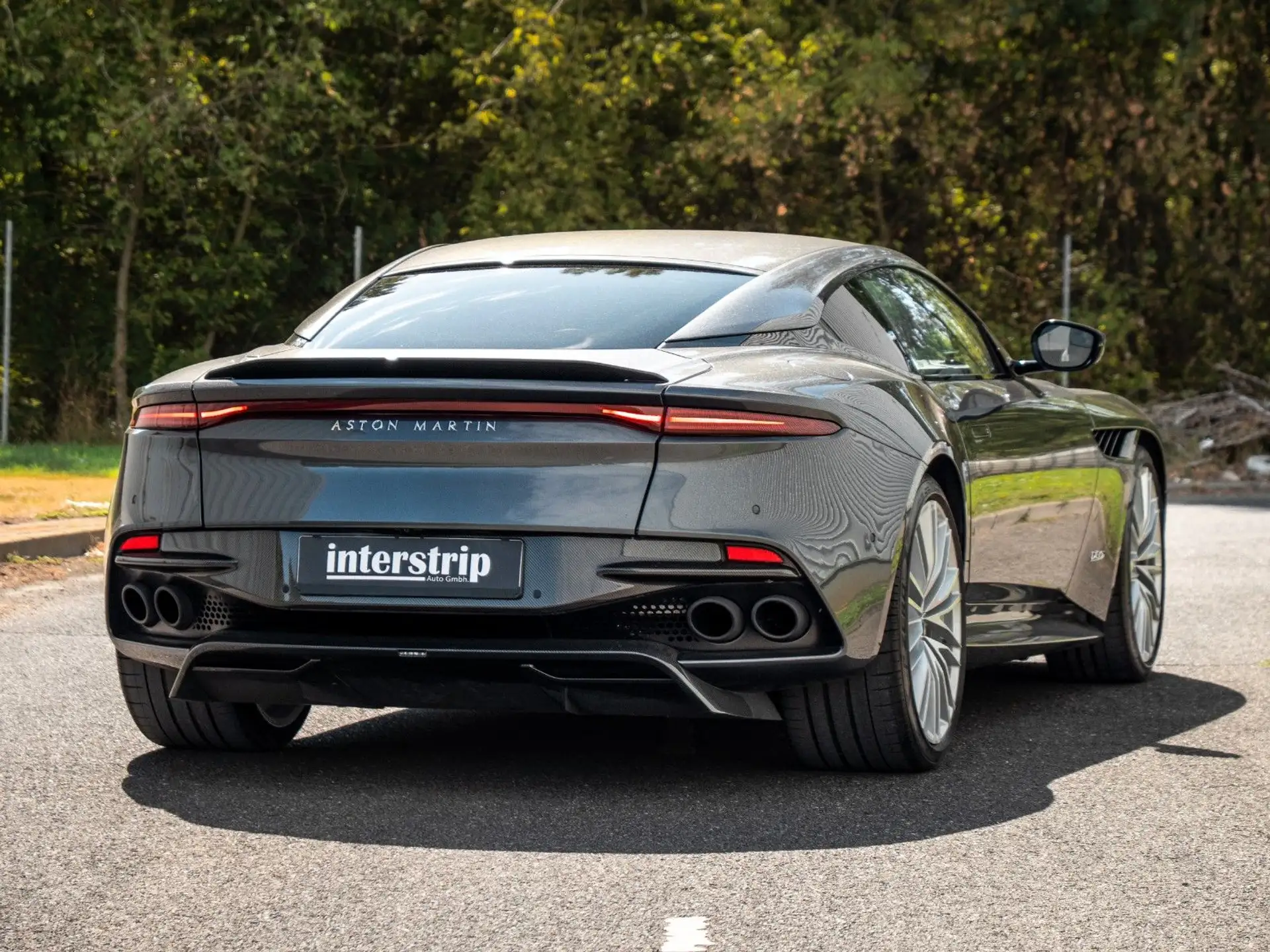 애스턴마틴 DBS Coupe 2022 화이트 사진 6