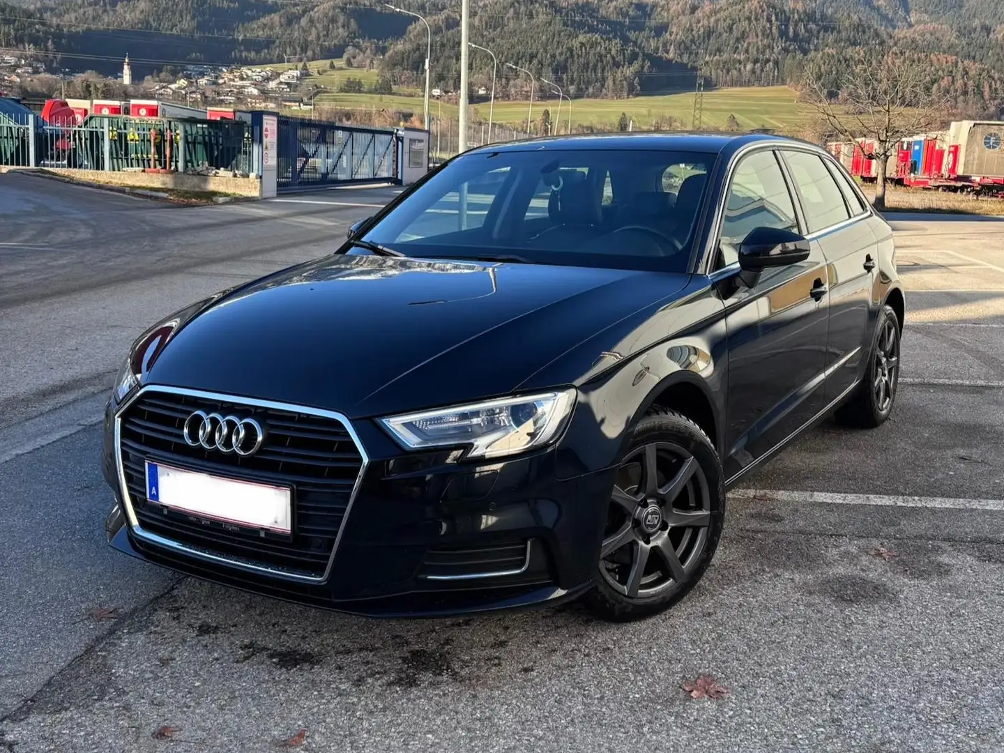 Audi A3 A3 SB 1,6 TDI intense intense Schwarz - 1