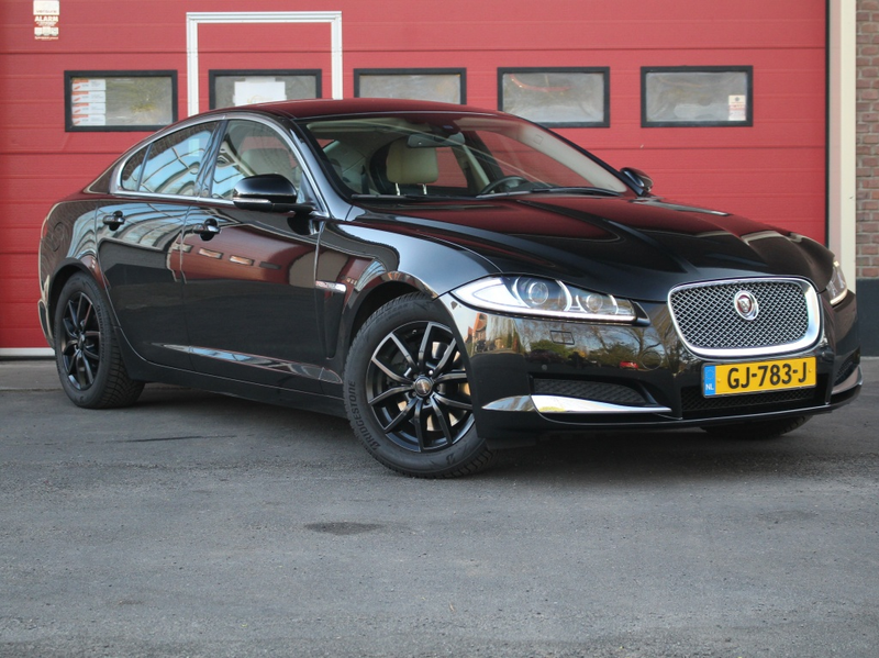 Jaguar XF 2.2D | Navi | Trekhaak | Camera | Stoelverwarming — photo 6