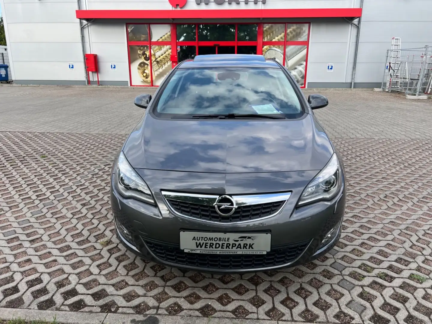 Opel Astra J Lim. 5-trg. Innovation Szürke - 2