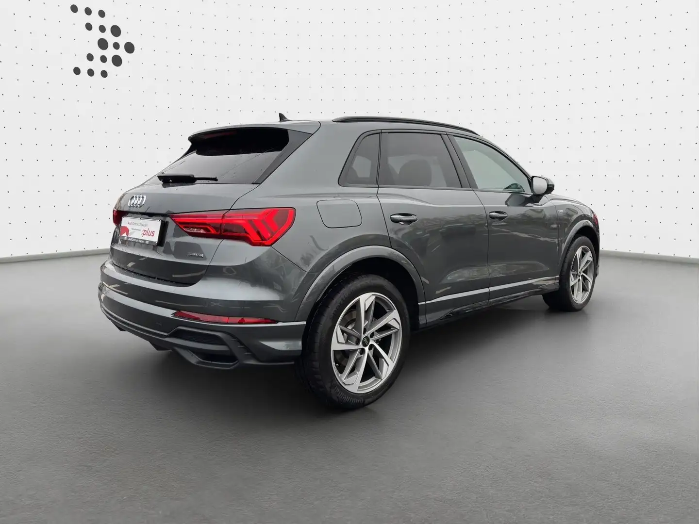 Audi Q3 45 TFSI quattro S-LINE*AHK*19ZOLL*MATRIX*SONO Grau - 2