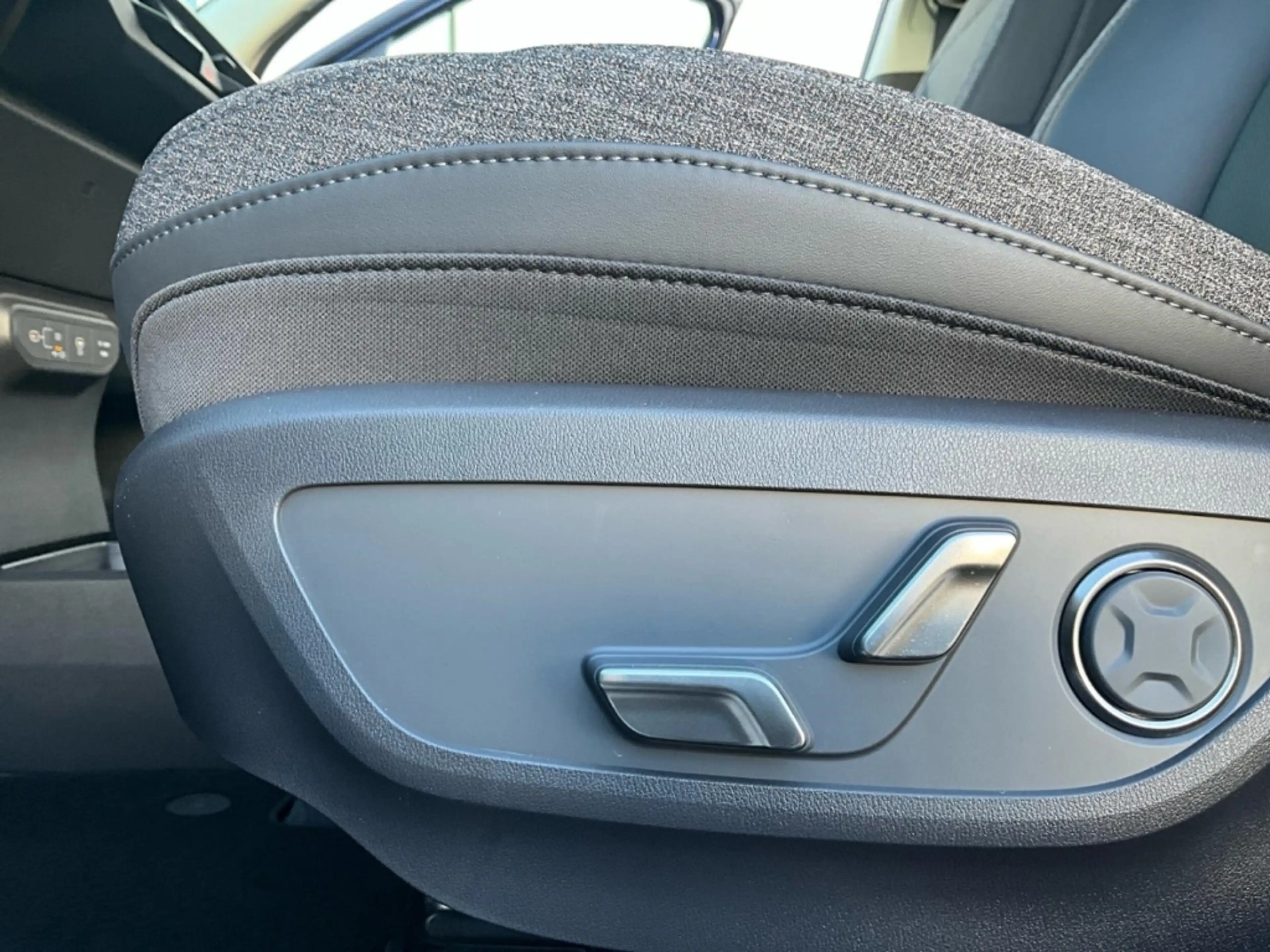 Kia EV5 81,4 kWh Earth P2,P4,P6 FWD DriveWise LED-Paket So — photo 14