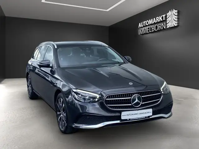 Mercedes-Benz E-Class view 2