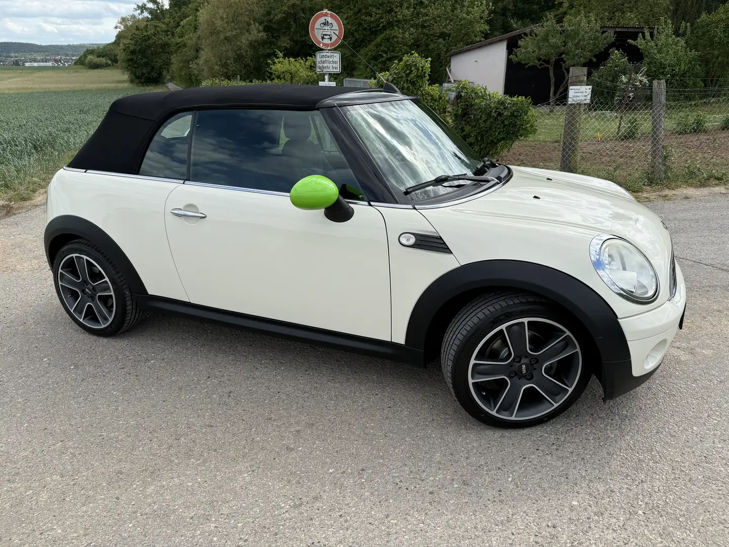 MINI One Cabrio MINI One CABRIO *Top Zustand*Scheckheftgepflegt* Beige - 1