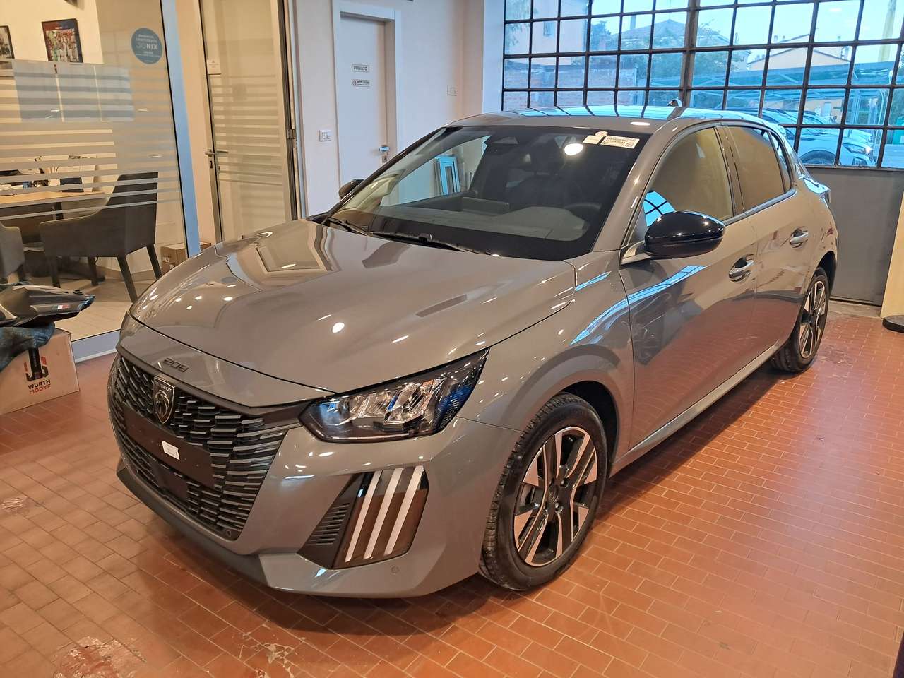 Peugeot 208 208 1.2 hybrid Allure 136 cv e-dcs 6