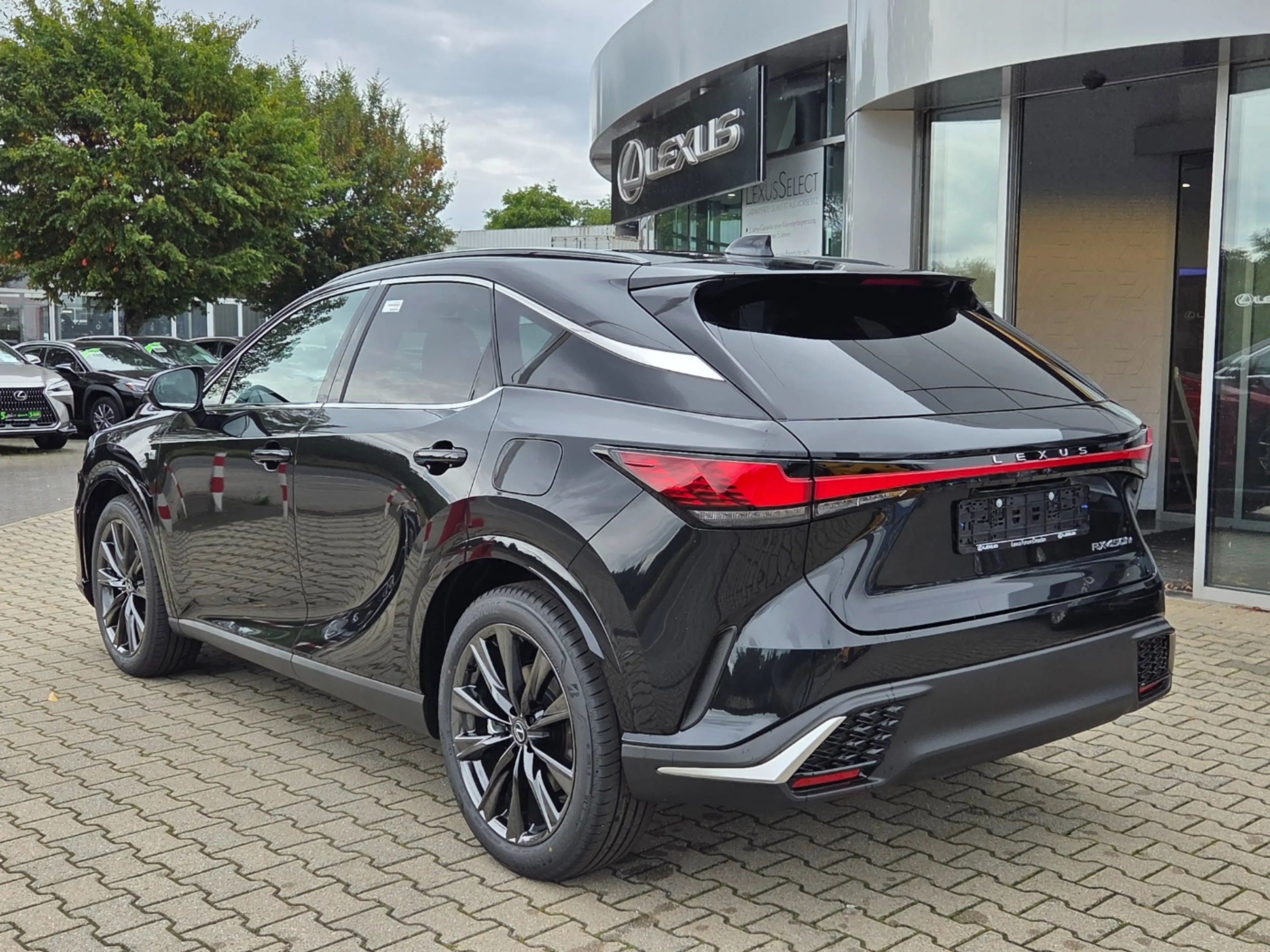 Lexus RX 450h RX 450 h+ E-Four F Sport Panoramadach — photo 5