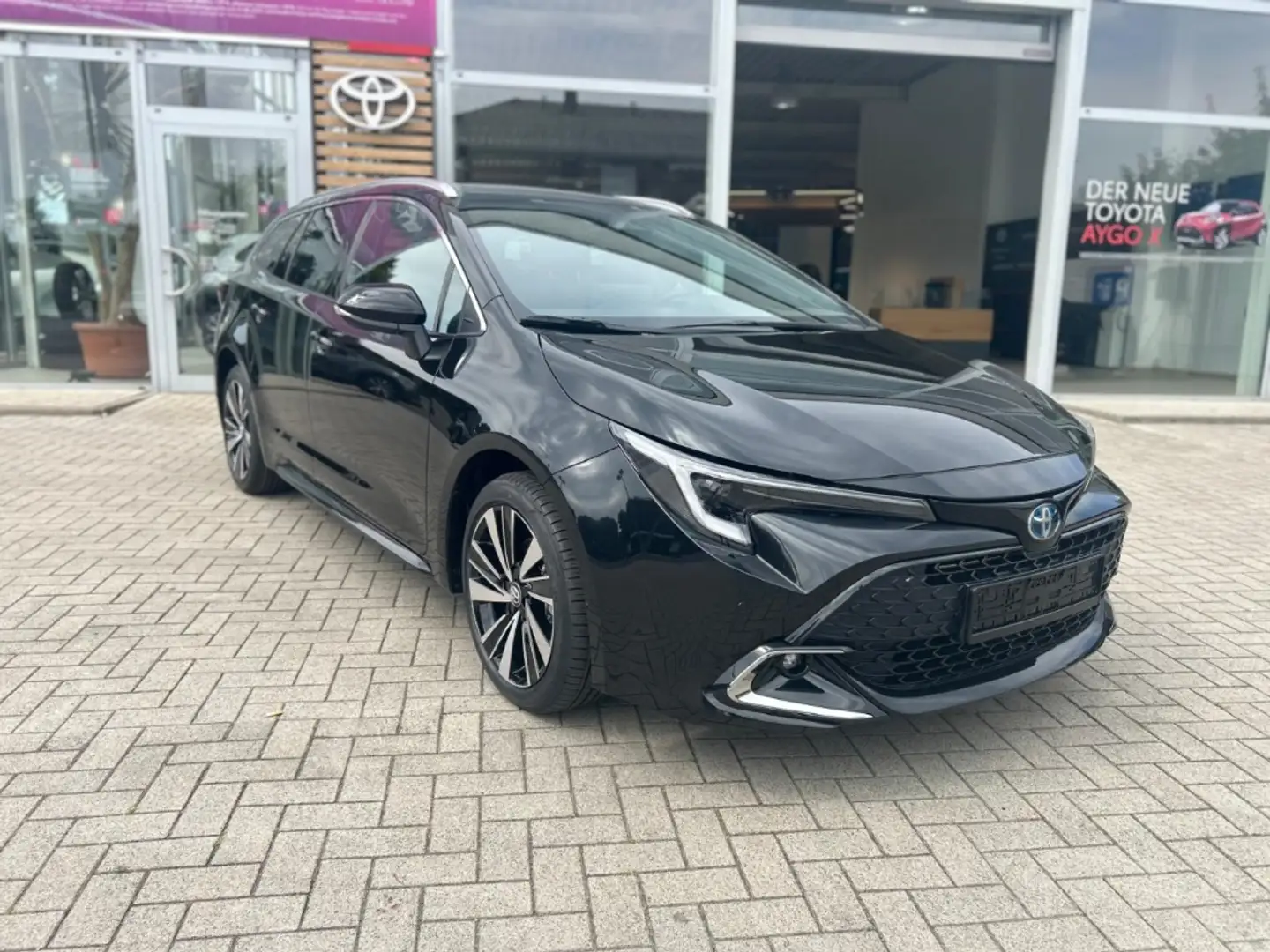Toyota Corolla 2,0l Hybrid TS Teamplayer ACC Navi LED El. Heckkla Noir - 1