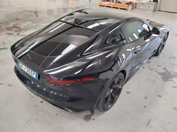 F-Type Coupe 2.0 i4 R-Dynamic Black rwd 300cv auto