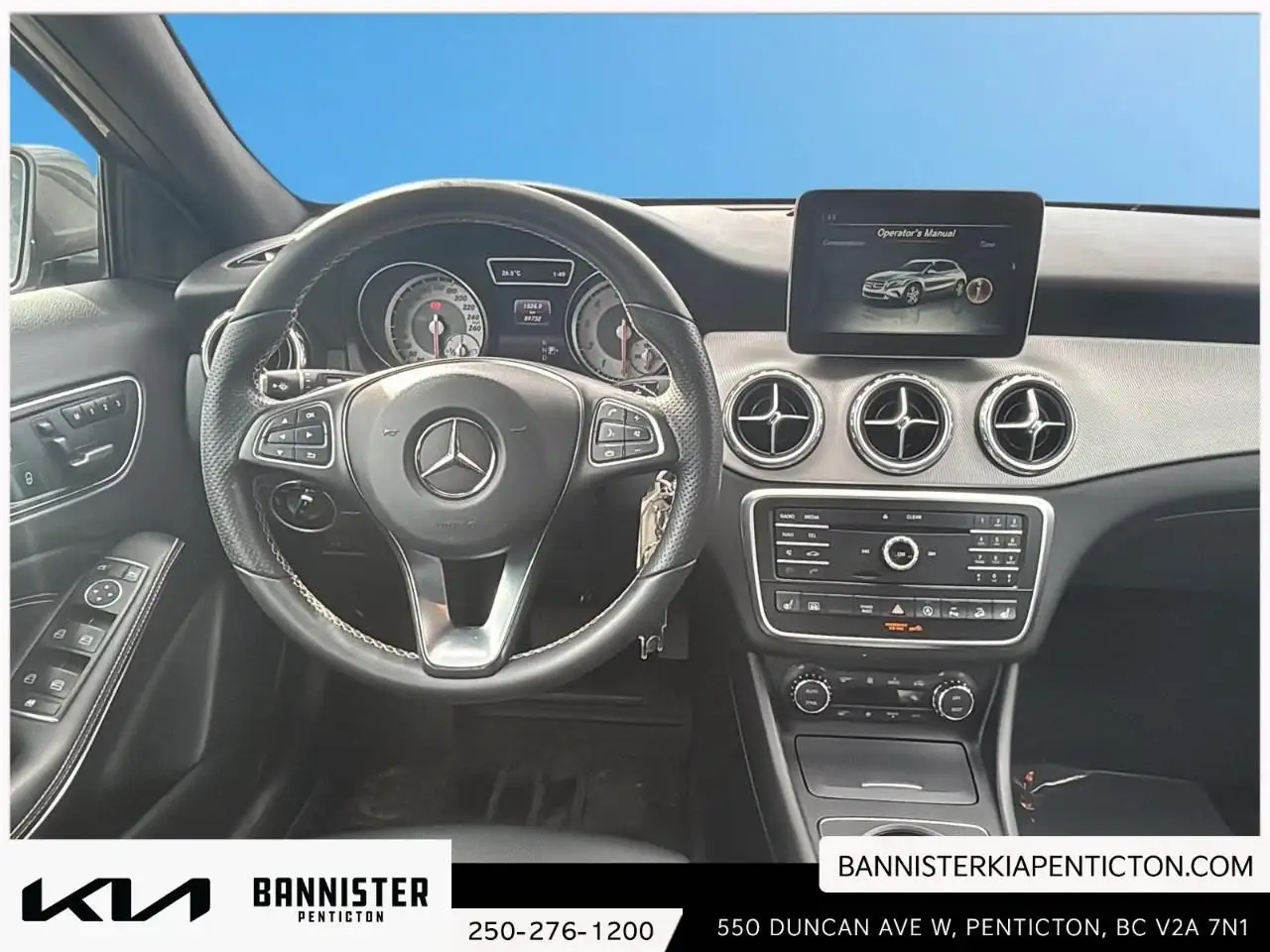 Mercedes-Benz GLA снимка Mercedes-Benz GLA