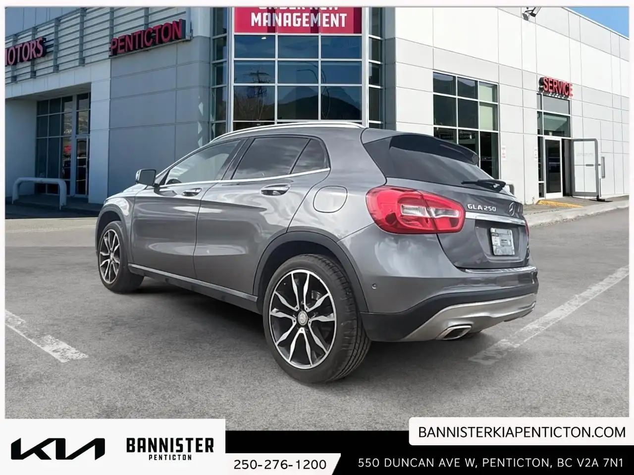 Mercedes-Benz GLA снимка Mercedes-Benz GLA