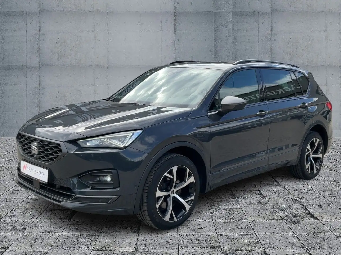 SEAT Tarraco 2.0TDI 4D DSG FR-LINE LED+AHK+PANO+7SITZ Grau - 2