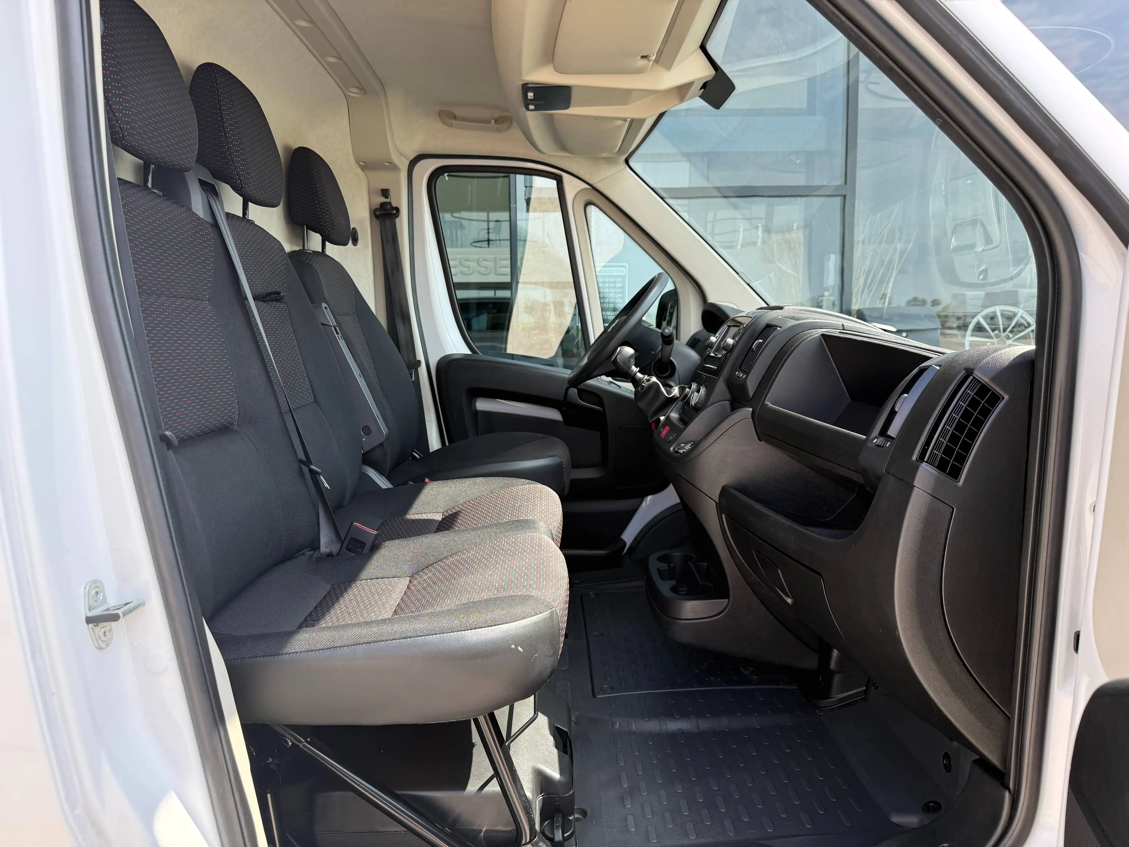 Citroen Jumper Jumper 30 BlueHDi 30 L2H2 NAVI/Tempomat/PDC — photo 11