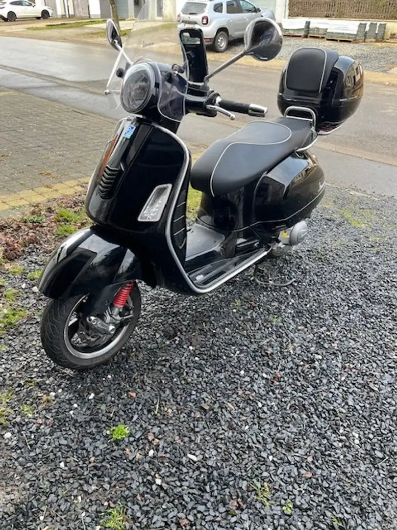 Vespa GTS Super Sport 300 Negru - 1
