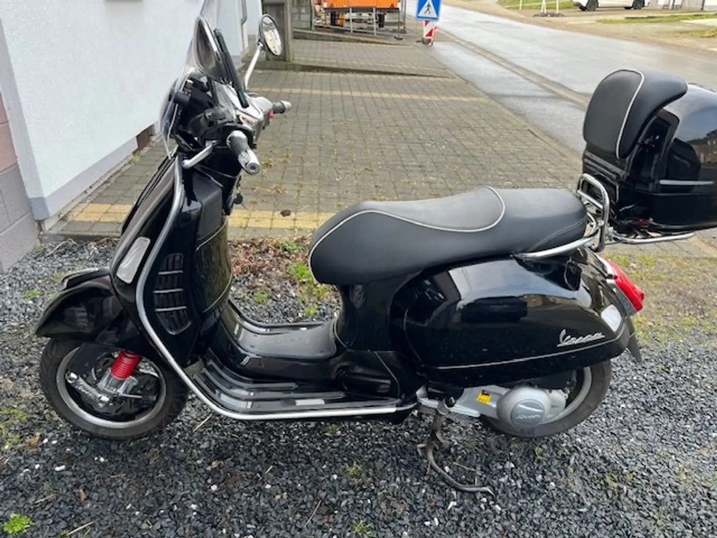 Vespa GTS Super Sport 300 Negru - 2