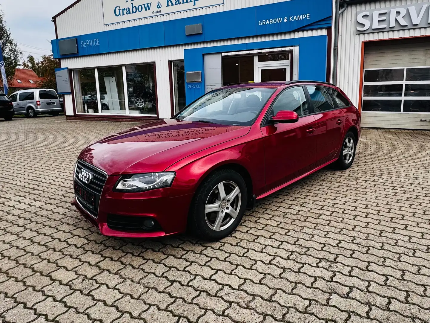 Audi A4 Attraction Rot - 1