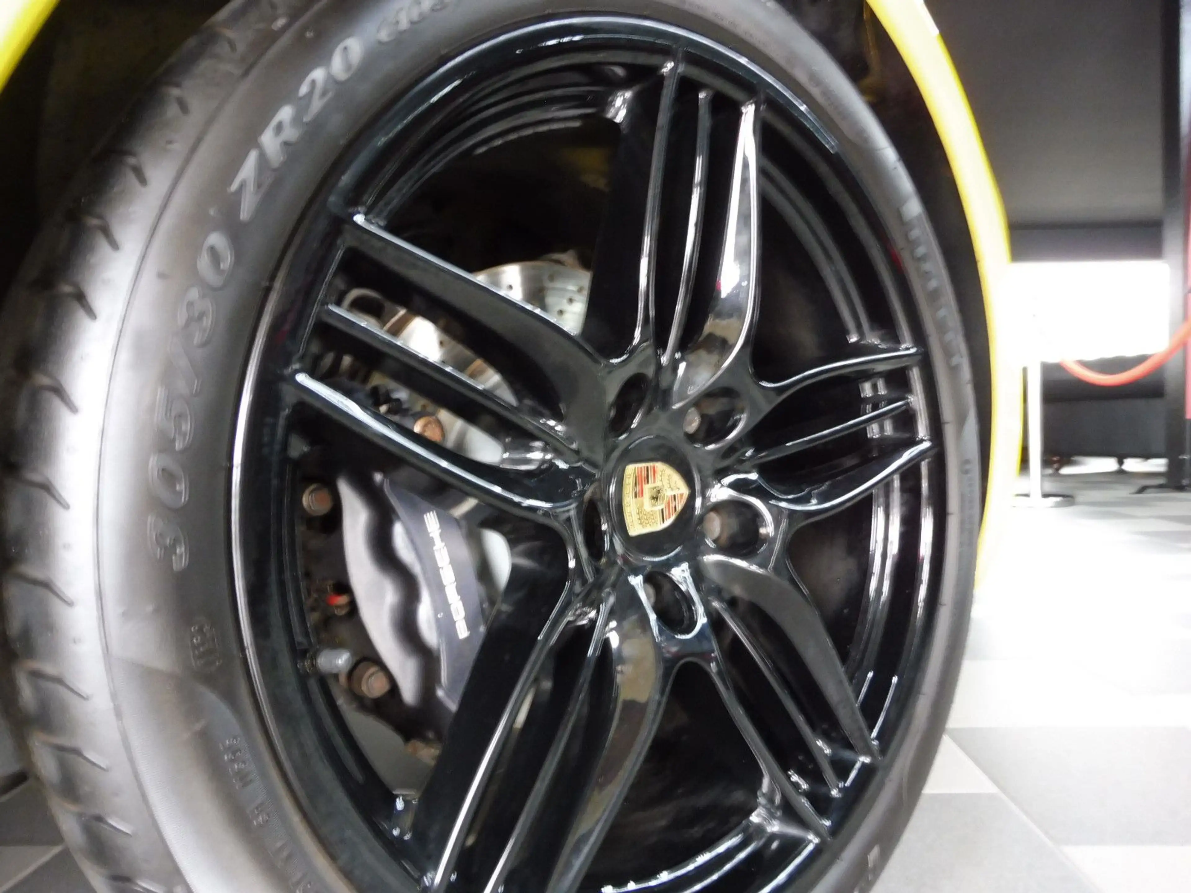 Porsche 991 911 Carrera 4 Cabriolet — photo 10