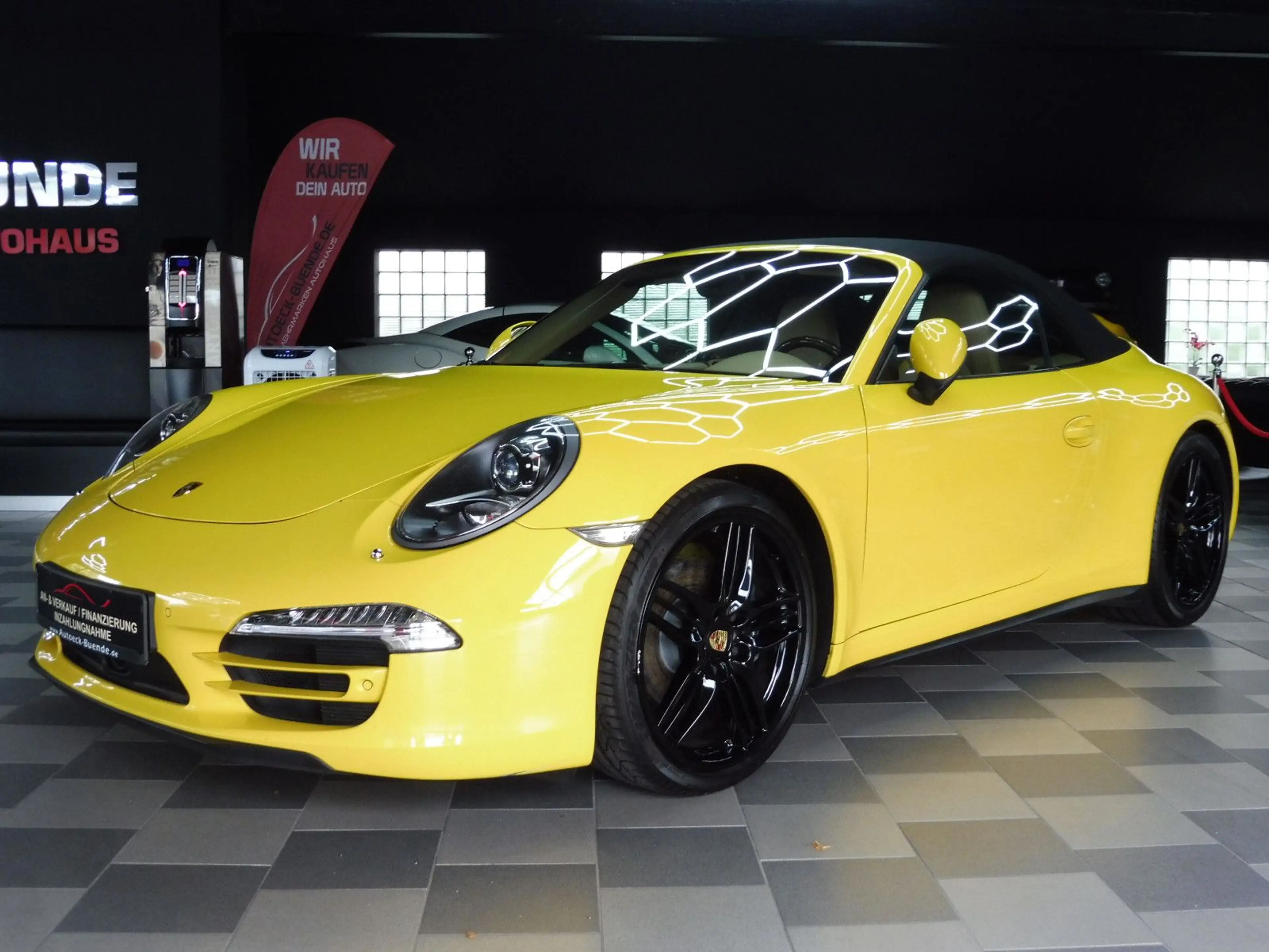 Porsche 991 911 Carrera 4 Cabriolet — photo 2
