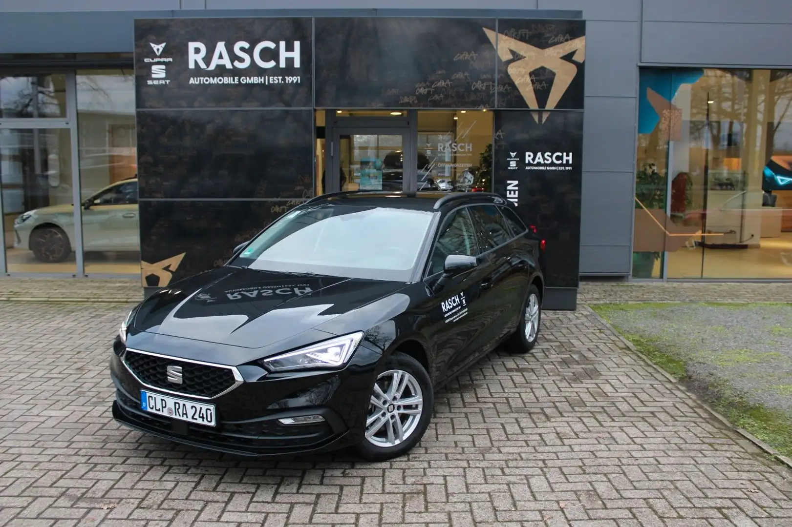 SEAT Leon ST 1.5 eTSI ACT 110kW Style ED DSG+NAVI+SHZ Schwarz - 1