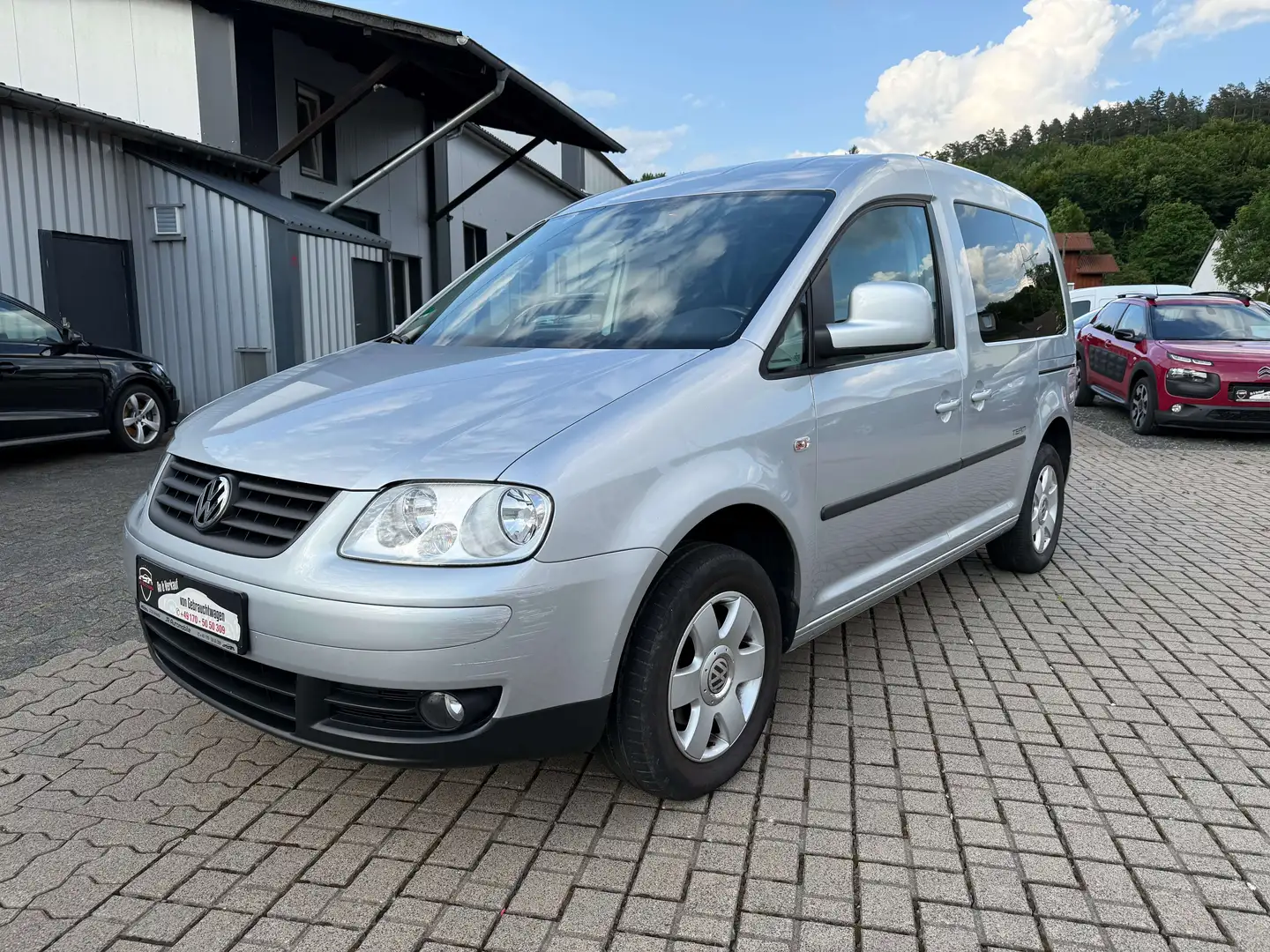 Volkswagen Caddy 1.4 Life Team TÜV/AU 06/27 1.HAND Silber - 2