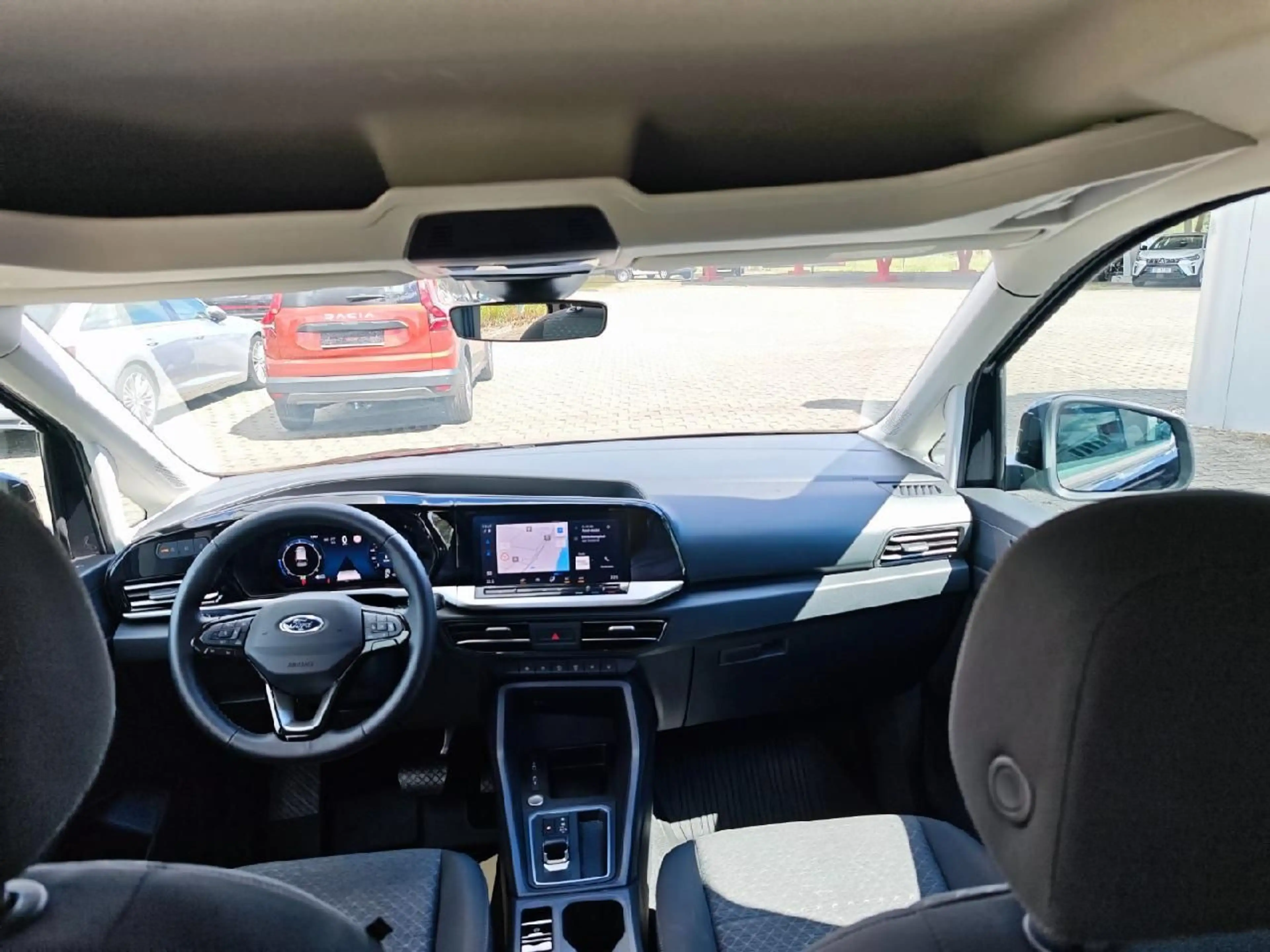 Ford Grand Tourneo Connect Titanium L2 — photo 11