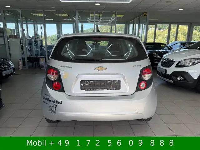 Chevrolet Aveo view 3