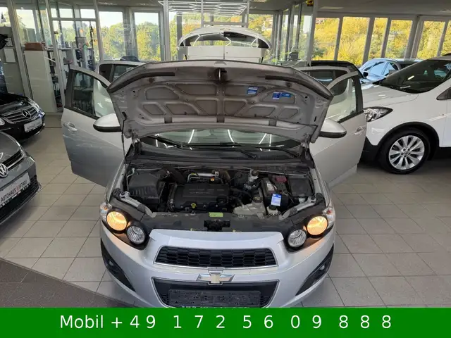 Chevrolet Aveo view 8