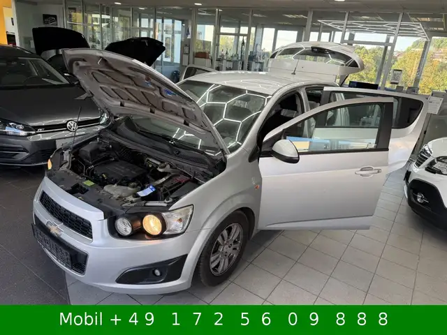 Chevrolet Aveo view 9