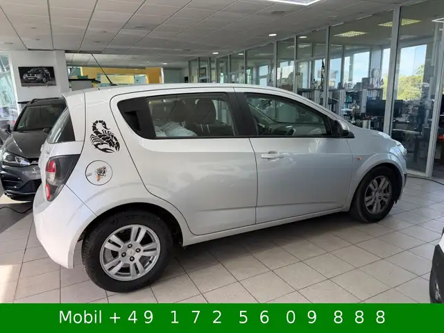 Chevrolet Aveo view 2