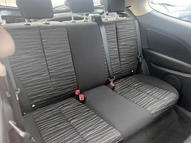 Mazda Mazda2 view 12