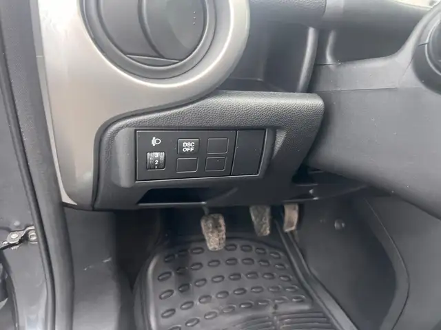 Mazda Mazda2 view 14