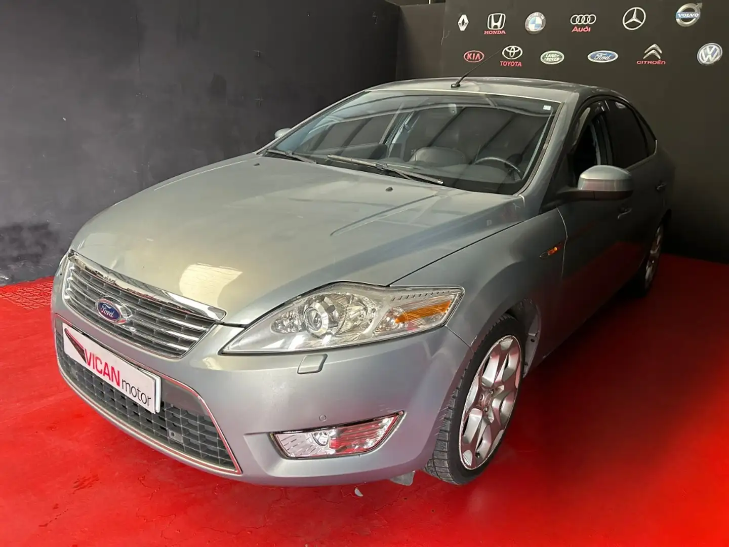 Ford Mondeo 2.0TDCi Trend Gris - 2