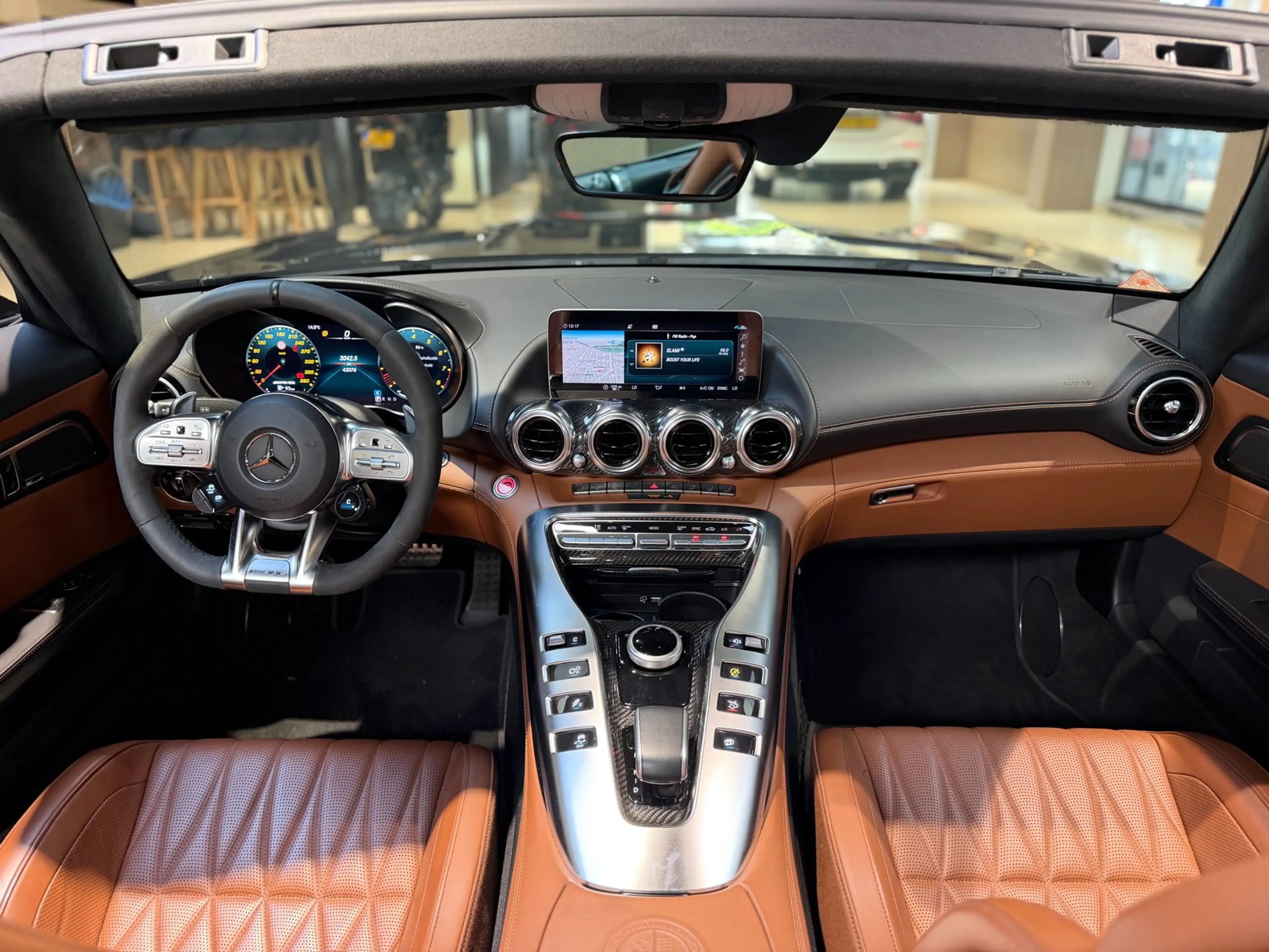 Mercedes-Benz AMG GT Roadster 4.0 C|Airscarf|Burmester|Memory|Keramisch — photo 3