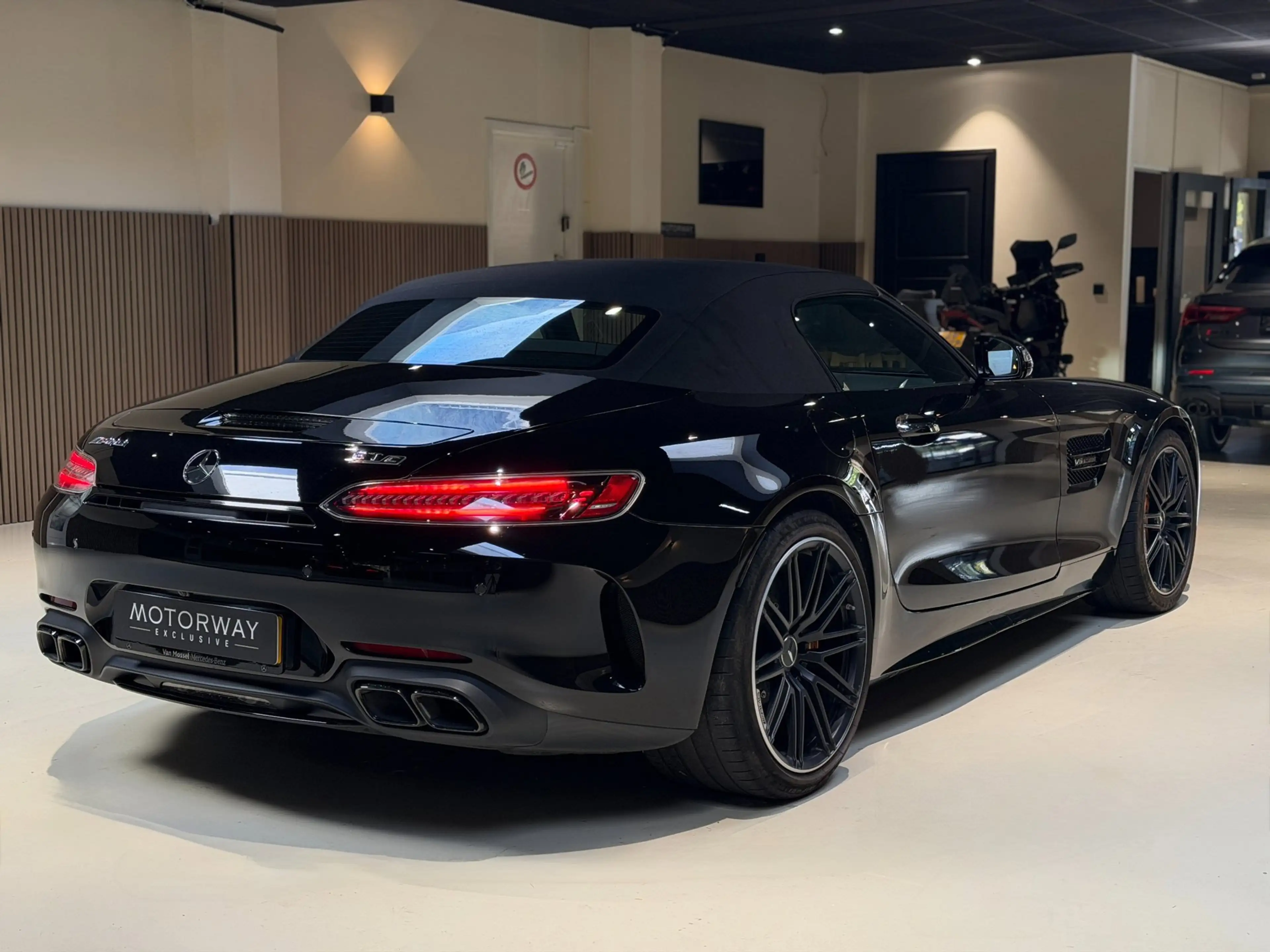Mercedes-Benz AMG GT Roadster 4.0 C|Airscarf|Burmester|Memory|Keramisch — photo 8