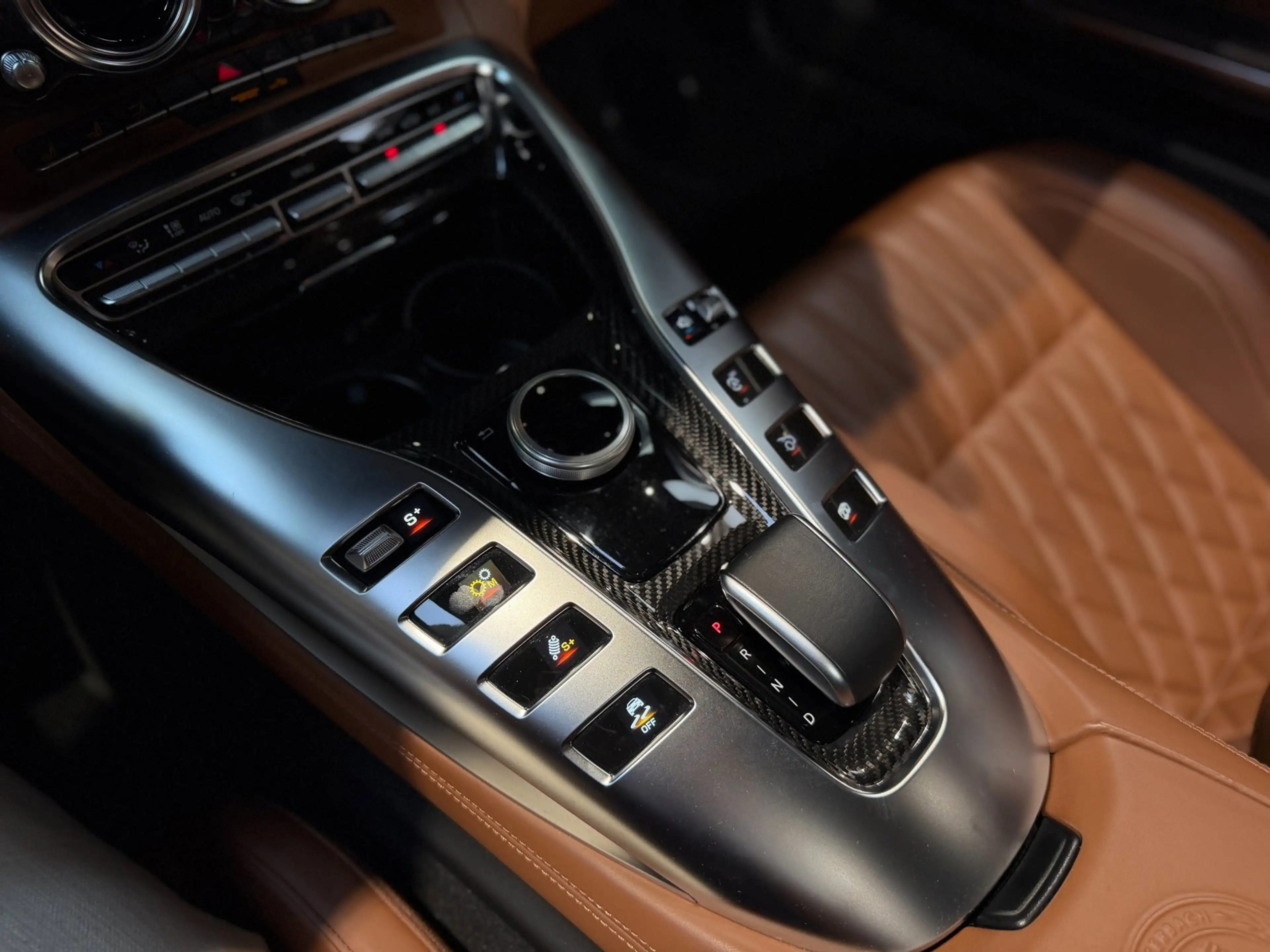 Mercedes-Benz AMG GT Roadster 4.0 C|Airscarf|Burmester|Memory|Keramisch — photo 42