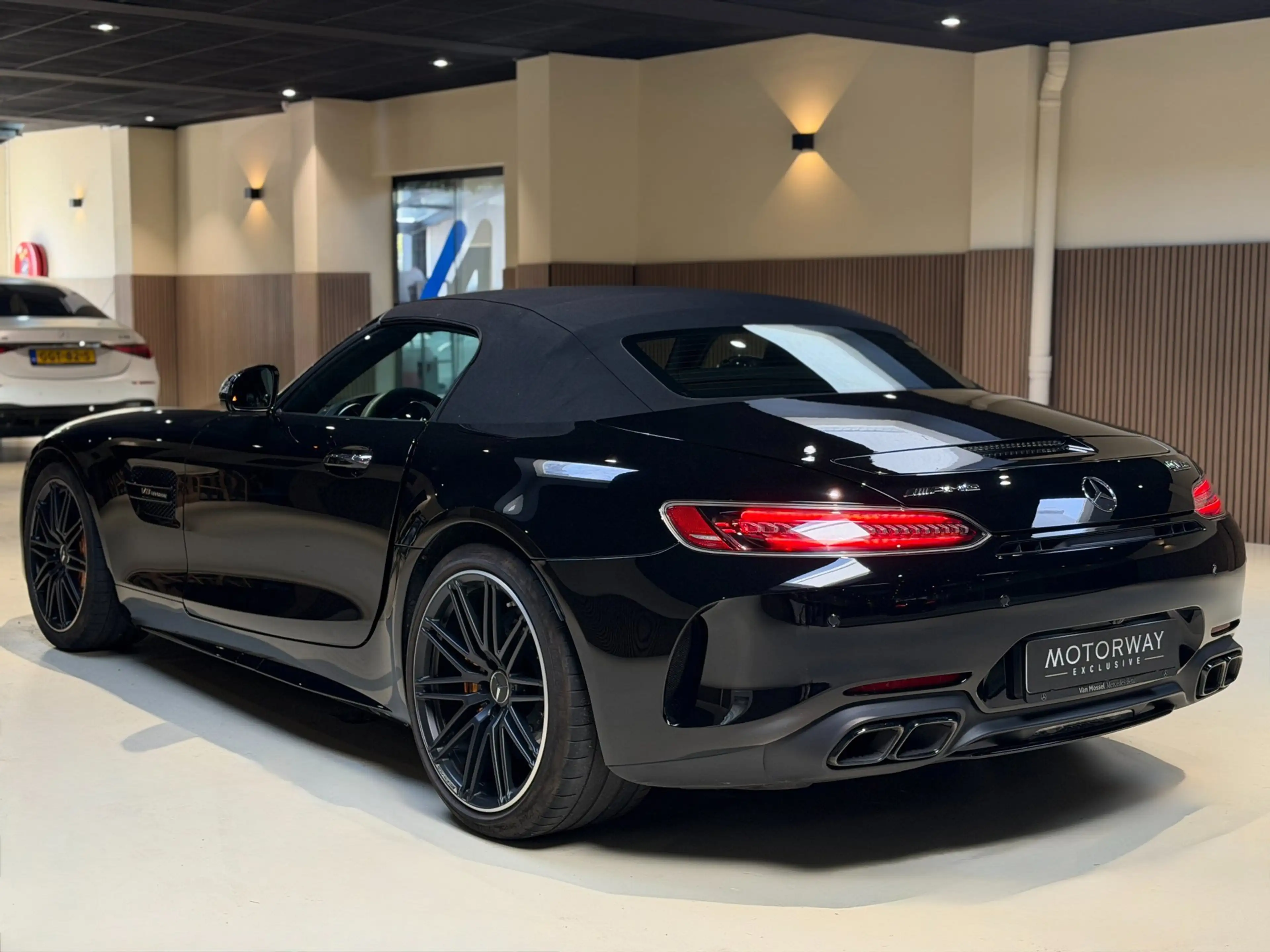 Mercedes-Benz AMG GT Roadster 4.0 C|Airscarf|Burmester|Memory|Keramisch — photo 6