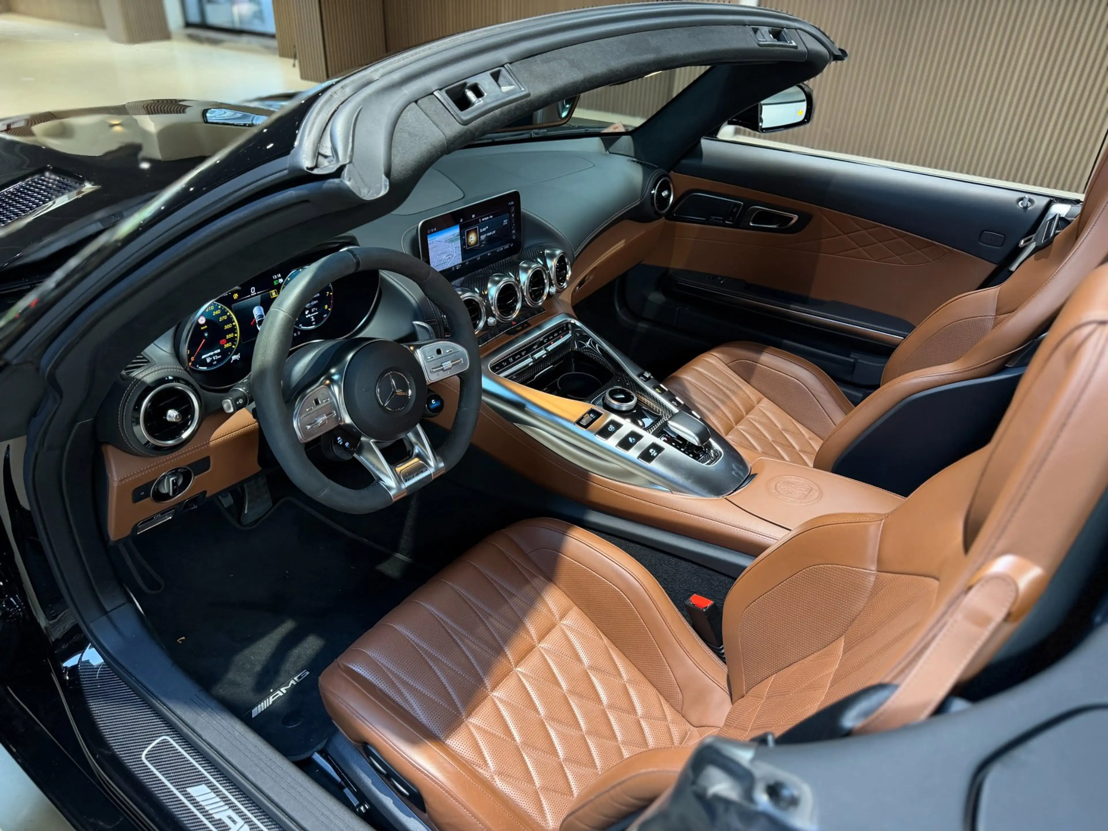 Mercedes-Benz AMG GT Roadster 4.0 C|Airscarf|Burmester|Memory|Keramisch — photo 31