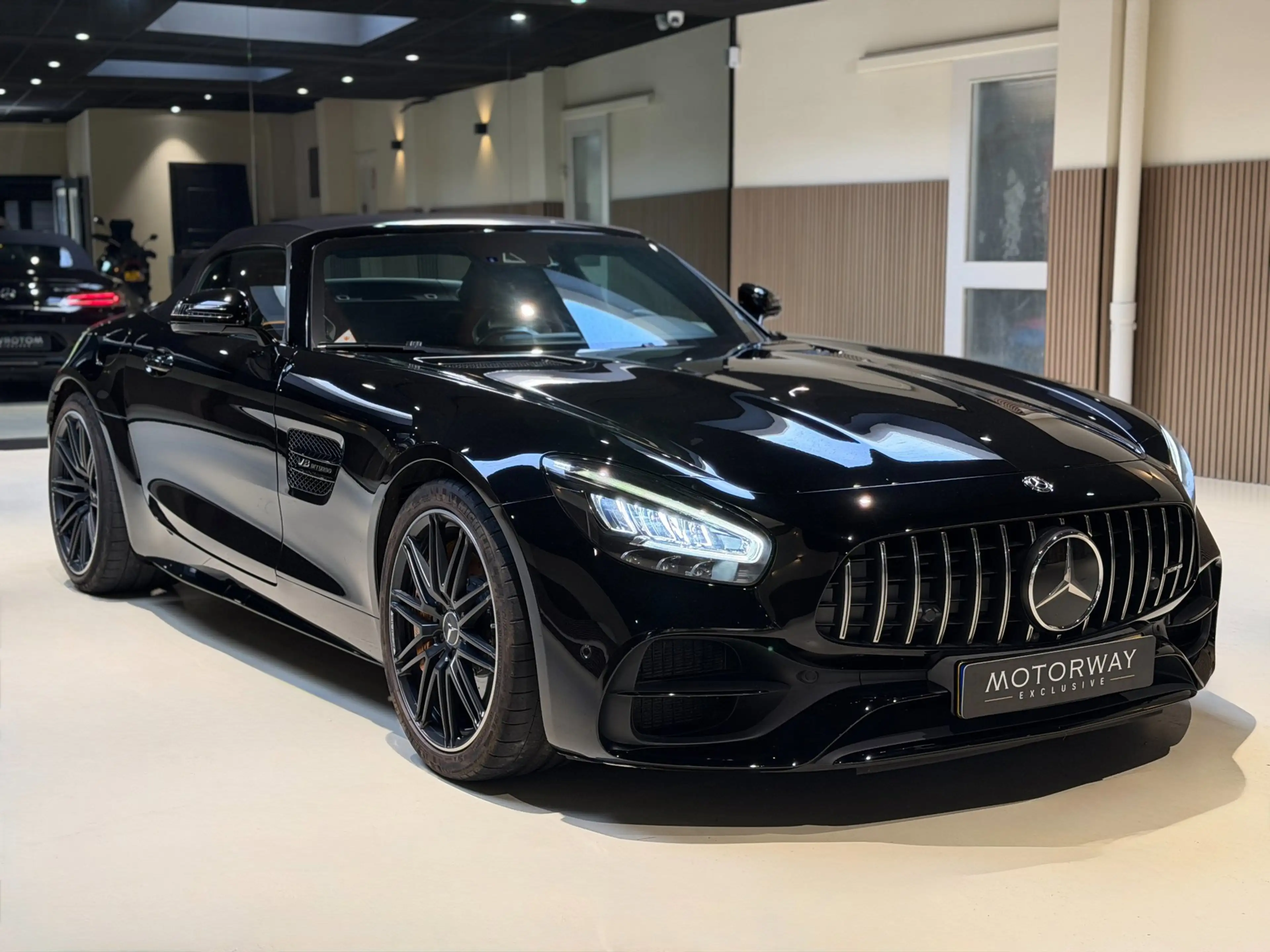 Mercedes-Benz AMG GT Roadster 4.0 C|Airscarf|Burmester|Memory|Keramisch — photo 10