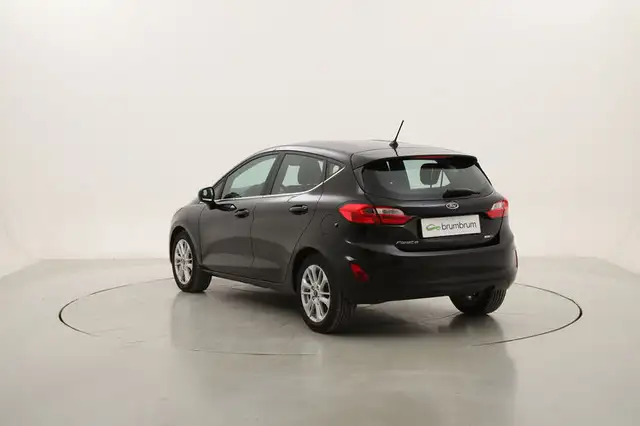 Ford Fiesta view 3