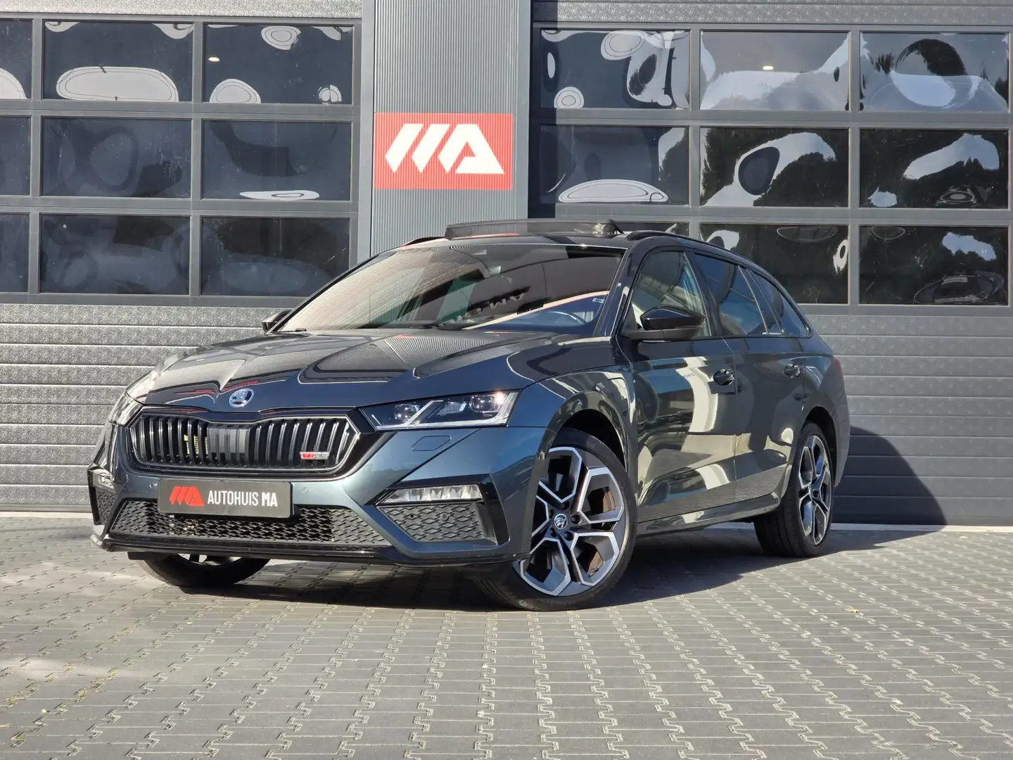 Skoda Octavia Combi 1.4 TSI RS iV PHEV Business Headup/Stoelverw Grijs - 1