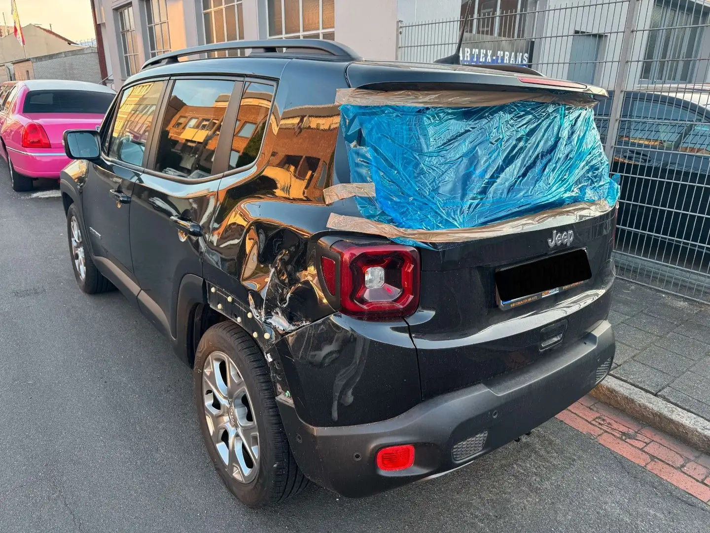 Jeep Renegade RENEGADE LIMITED HECKSCHADEN UNFALL Schwarz - 2