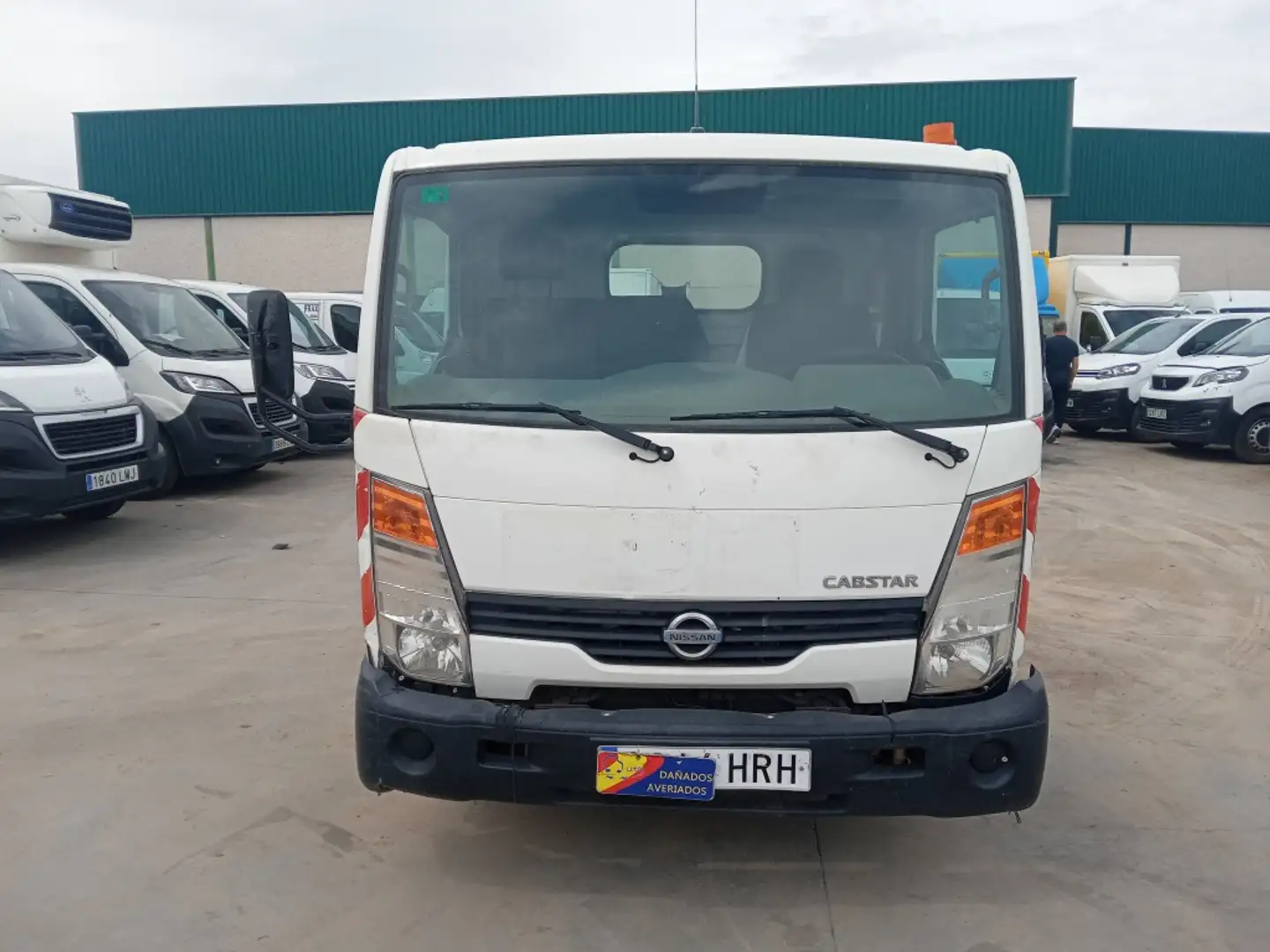 Nissan Cabstar 35.14/1 Cabina Abatible Básico Blanc - 1