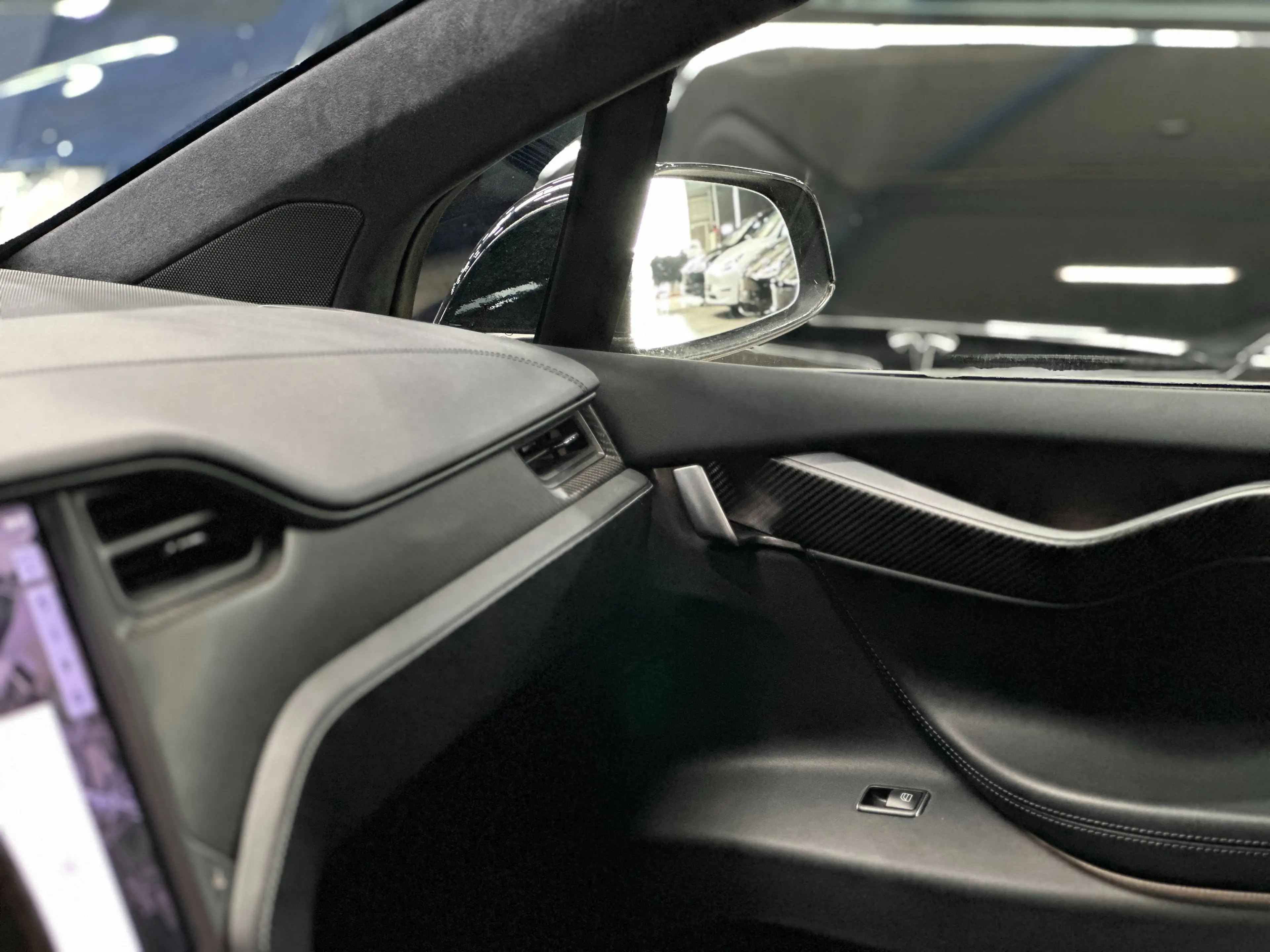 Tesla Model X PERFORMANCE  - 22" WHEELS - TOW HOOK - LOW KM — photo 12