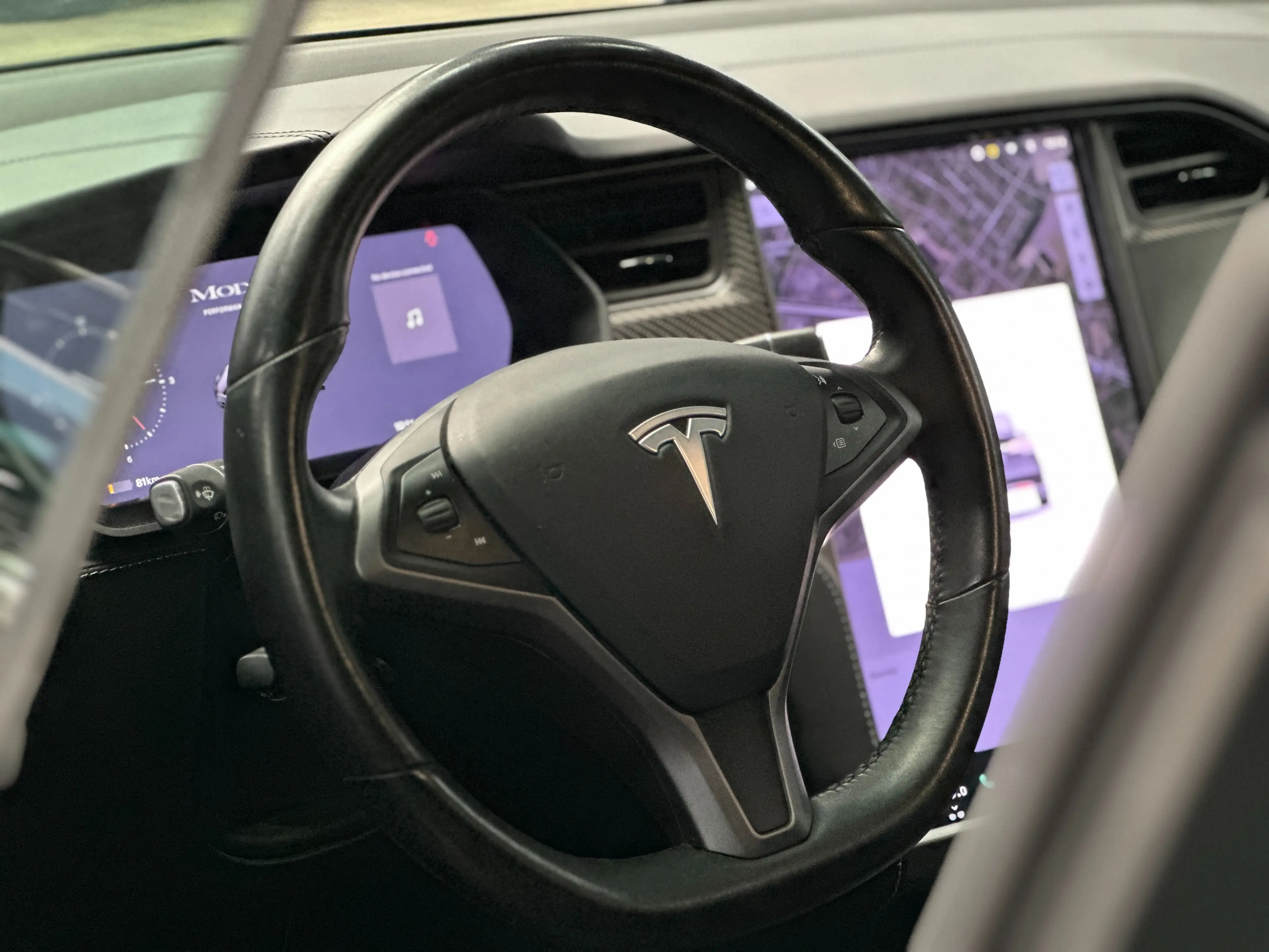 Tesla Model X PERFORMANCE  - 22" WHEELS - TOW HOOK - LOW KM — photo 10