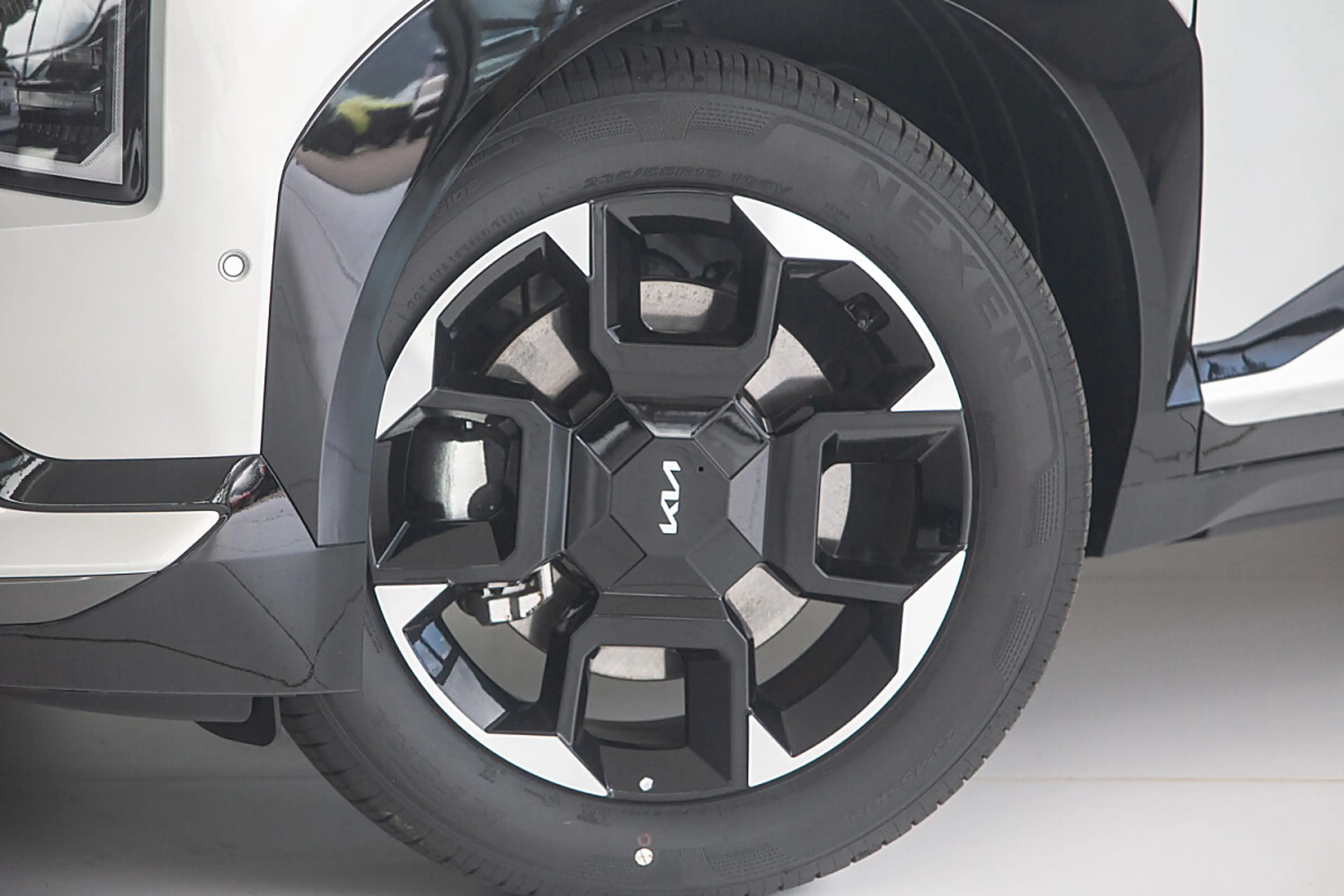 Kia EV5 FWD 81,4kWh GT-Line — photo 4