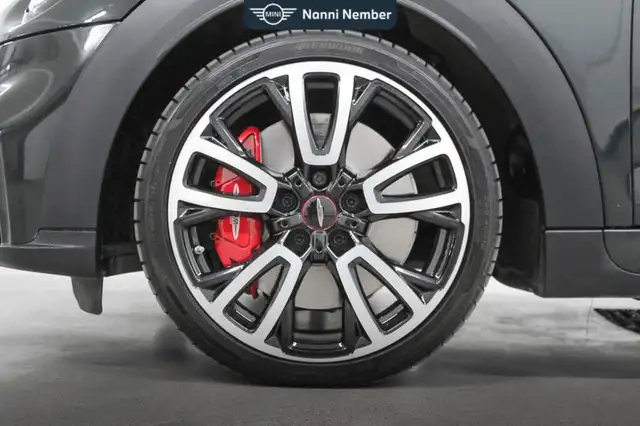 Mini Cooper view 7